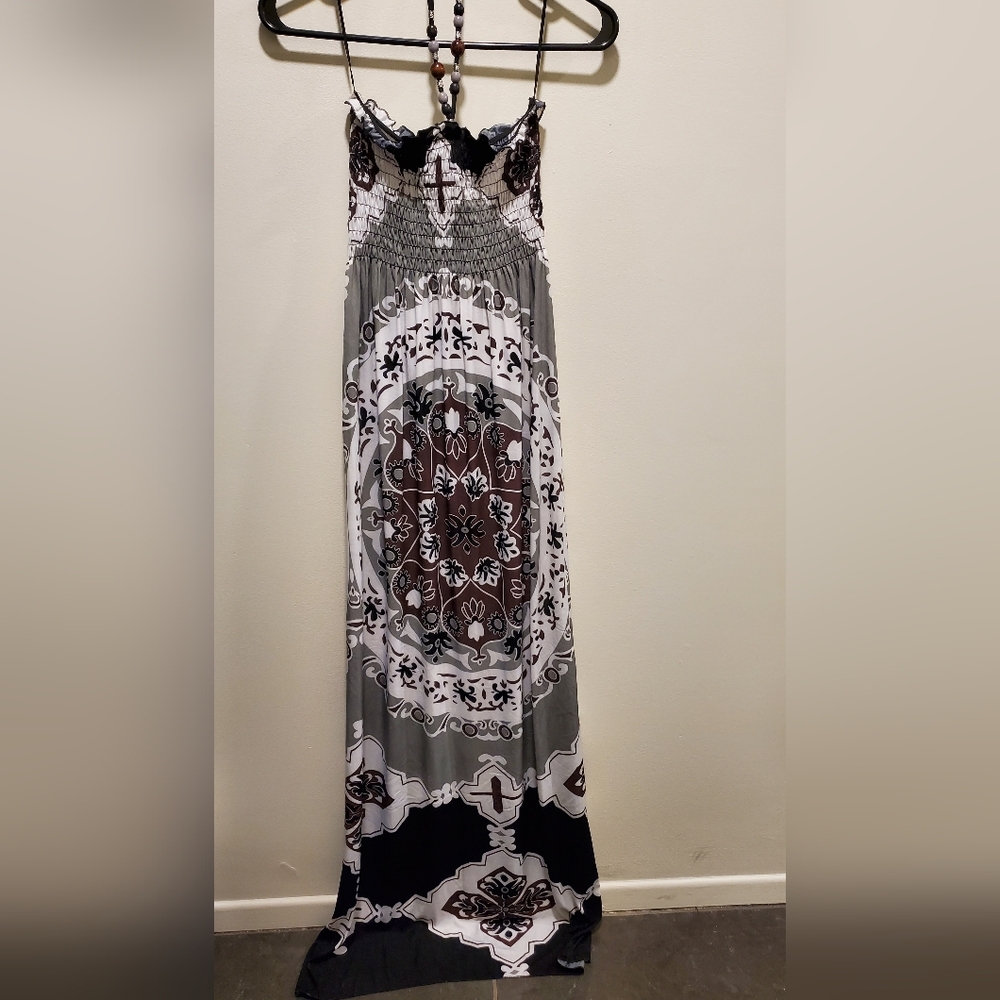 PRESTIGE EDGE | Mandala Summer Maxi Wooden Beads Halter Dress in Medium